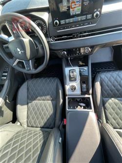 ميتسوبيشي اوتلاندر